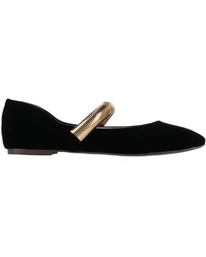 Lola Cruz Ballet Flats - Black