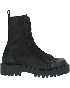 Vic Matié Ankle Boots - Black