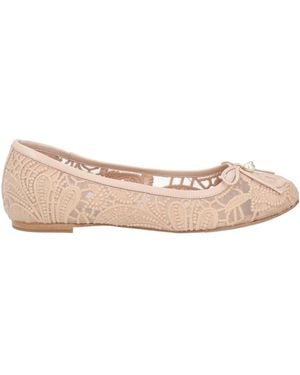 Lola Cruz Ballet Flats - Pink