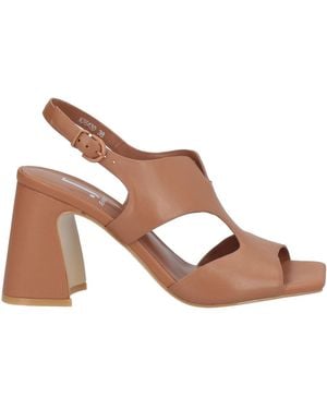 Jeannot Sandals - Brown