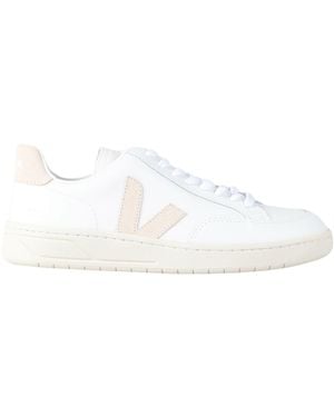 Veja Trainers - White
