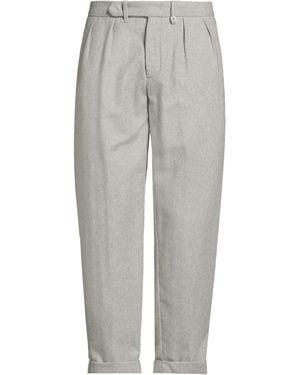 Myths Hose - Grau