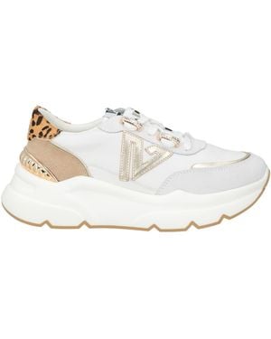Emanuélle Vee Trainers - White