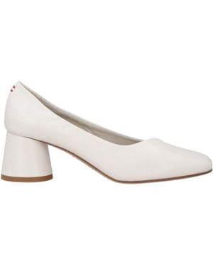Halmanera Pumps - White