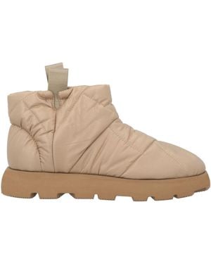 PIUMESTUDIO Ankle Boots - Natural