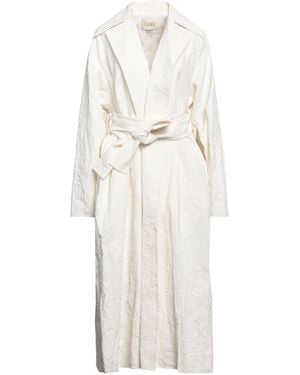 Quira Overcoat & Trench Coat - White