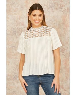 Yumi' Lace Panel Pleated Short Sleeve Top - Natural