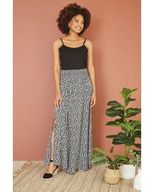 Mela London Mela Daisy Print Ruched Waist Maxi Skirt With Split Hem - Black