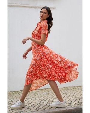 Yumi' Tropical Leaf Print Midi Ruched Shirt Dress - Red