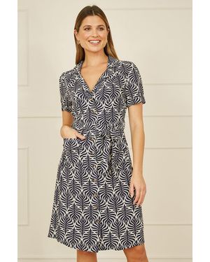 Yumi' Leaf Print Retro Shirt Dress - Blue