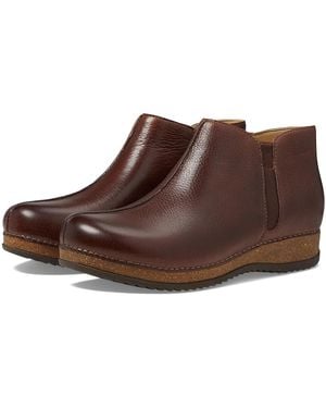 Dansko Makara ( Waxy Milled) Shoes - Brown