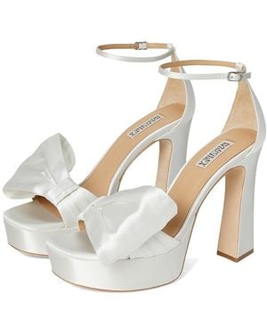 Badgley Mischka Alora (Soft) Sandals - White