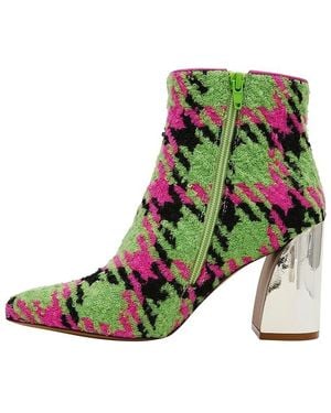 Betsey Johnson Jackyy Boots, Rubber/Synthetic - Green