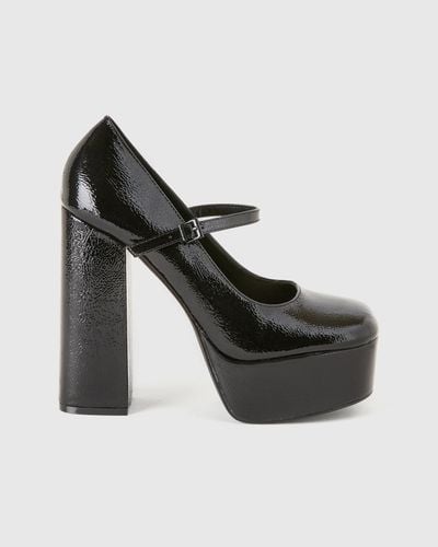 Benetton Glossy Court Shoes With Heel And Buckle - Black