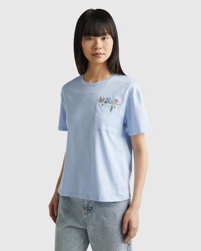 Benetton T-shirt Mit Tasche Und Stickerei - Blau