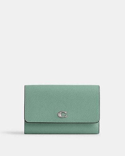 COACH Essential Medium Flap Wallet - Green
