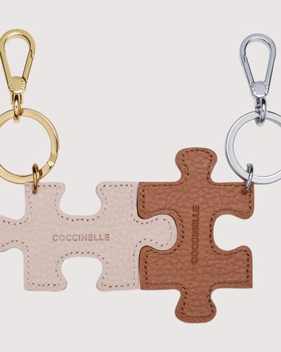 Coccinelle Schlüsselanhänger aus Leder und Metall Puzzle - Braun