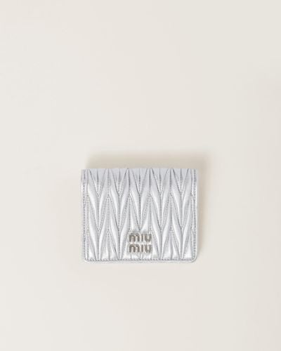 Miu Miu Small Logo Plaque Quilted Leather Wallet - White