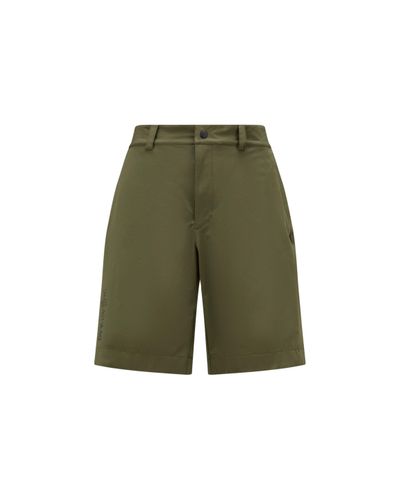 3 MONCLER GRENOBLE Shorts - Verde