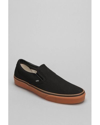 black vans gum sole