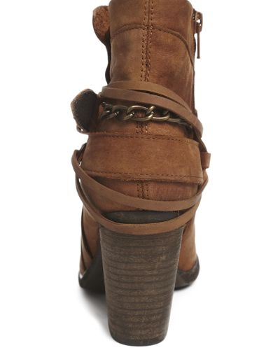 steve madden tusk chunky sole boots in beige suede
