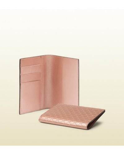 Gucci Passport Case in Pink - Lyst