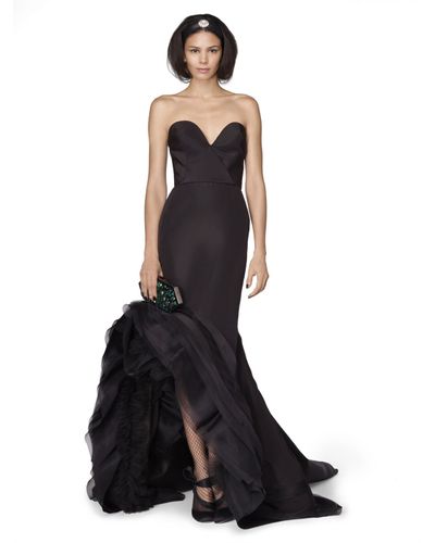 oscar de la renta black gown