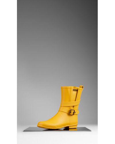 burberry rain boots belted