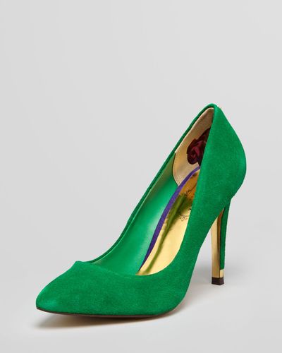Green pointed toe pumps Clearance