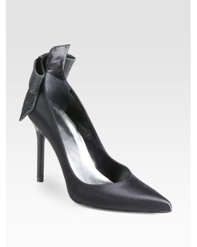 stuart weitzman bow pump