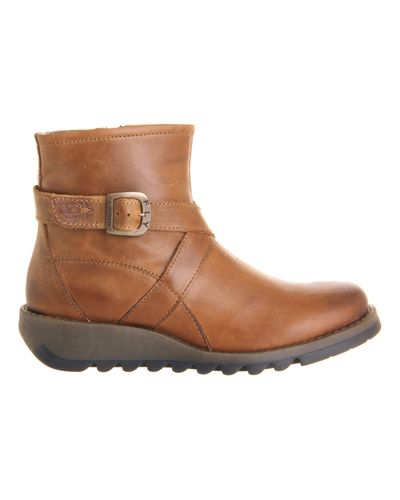 fly boots camel