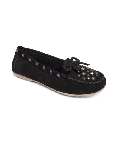 Minnetonka Angie Studded Moccasins in Black - Lyst