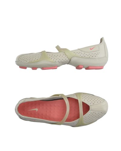nike ballet flats