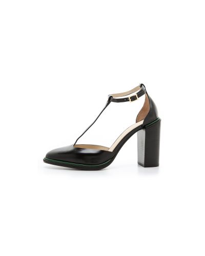 chloe t strap