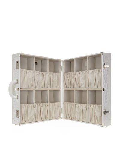 tumi trunk
