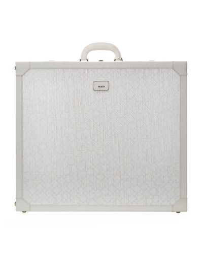 tumi trunk