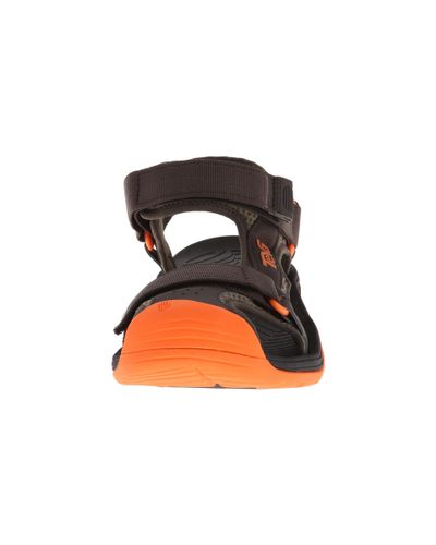 teva hurricane toe pro