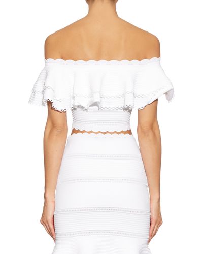 Alexander McQueen Cotton Ruffled Off-the-shoulder Cropped Top in 