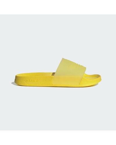 adidas Adilette Slides - Yellow
