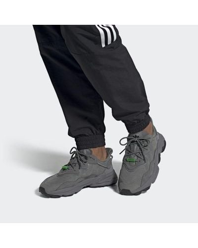 ozweego adidas grey