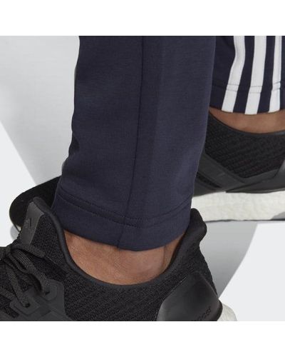must have 3 stripes tapered pants