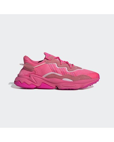 adidas Suède Ozweego Schoenen in het Roze voor heren - Lyst