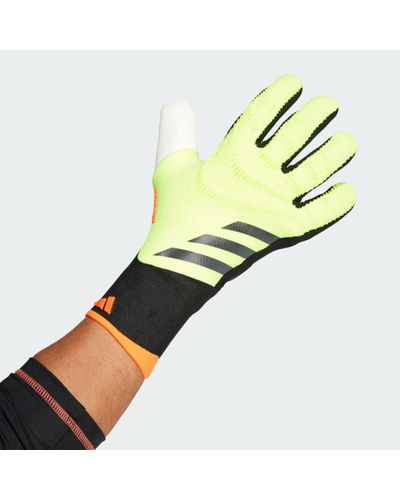 adidas Predator Pro Goalkeeper Gloves - Yellow