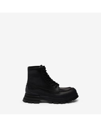 Alexander McQueen Wander Lace Up Boot In - Black