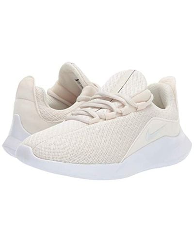 Nike Synthetic Viale Running Shoe, Light Cream/pure Platinum-white, 7.5 Regular Us - Lyst
