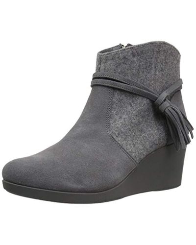 crocs leigh wedge bootie
