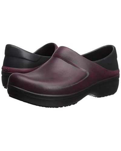 crocs neria work clog