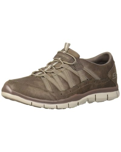 Skechers Fine Taste Slip On in Natural 