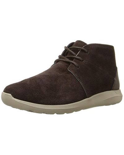 crocs men's kinsale chukka boot