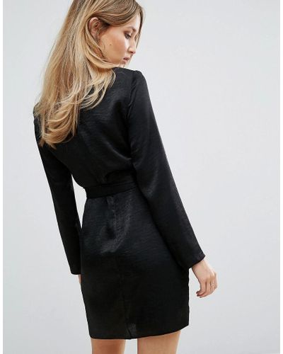 ruffle kleid